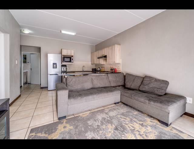 2 BEDROOM APARTMENT FOR SALE IN BARBEQUE DOWNS